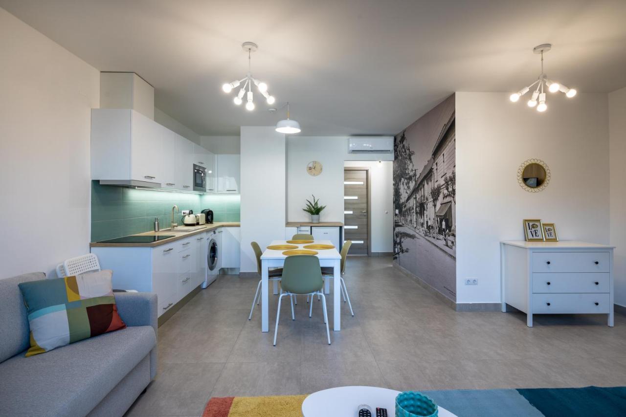 Stafetahaz Apartmanok Vác Екстериор снимка