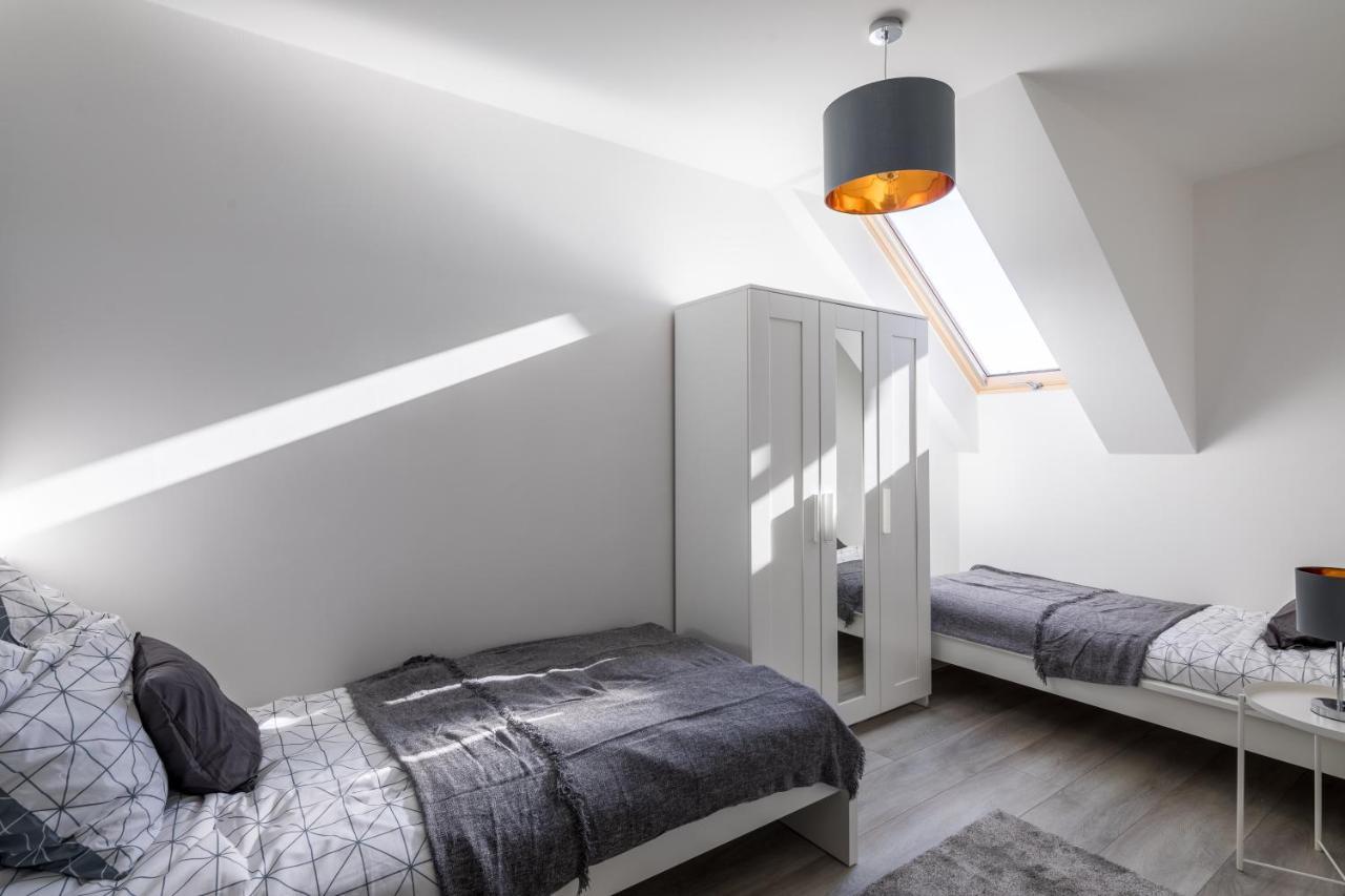 Stafetahaz Apartmanok Vác Екстериор снимка