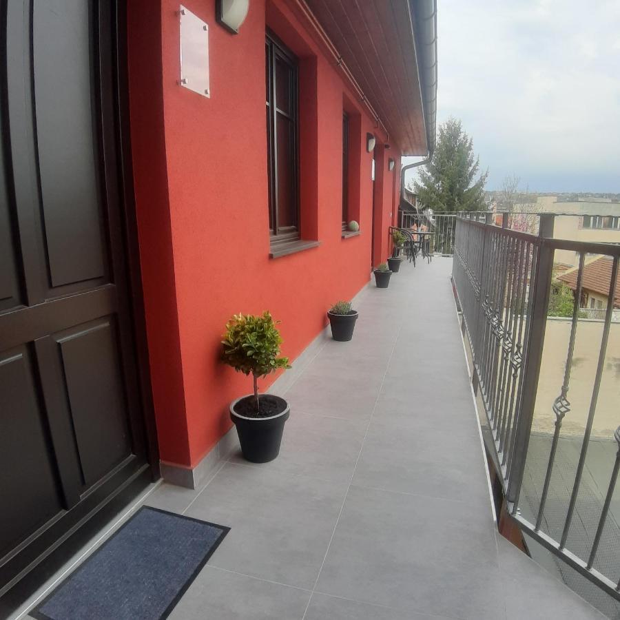 Stafetahaz Apartmanok Vác Екстериор снимка