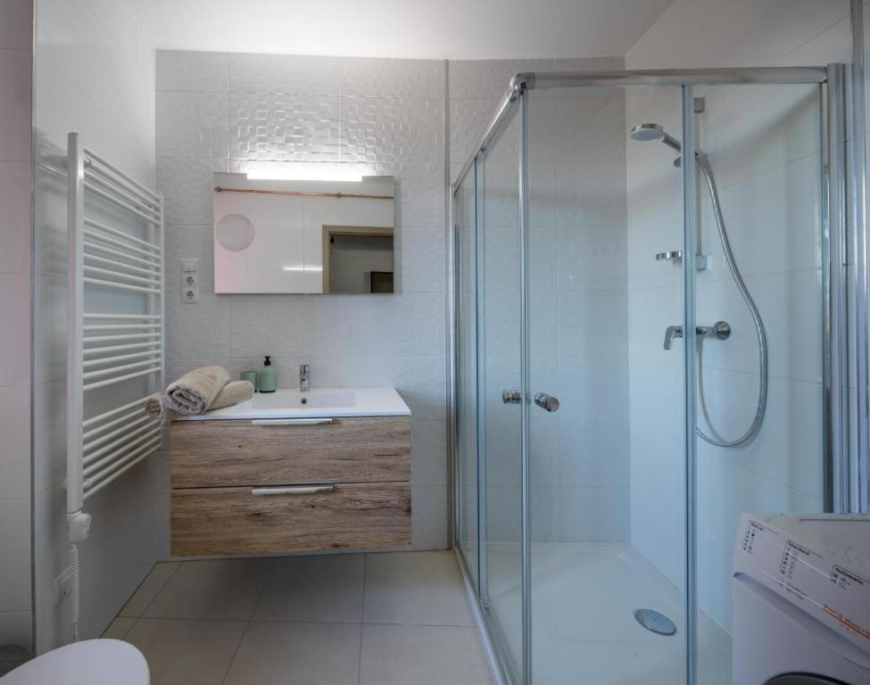 Stafetahaz Apartmanok Vác Екстериор снимка