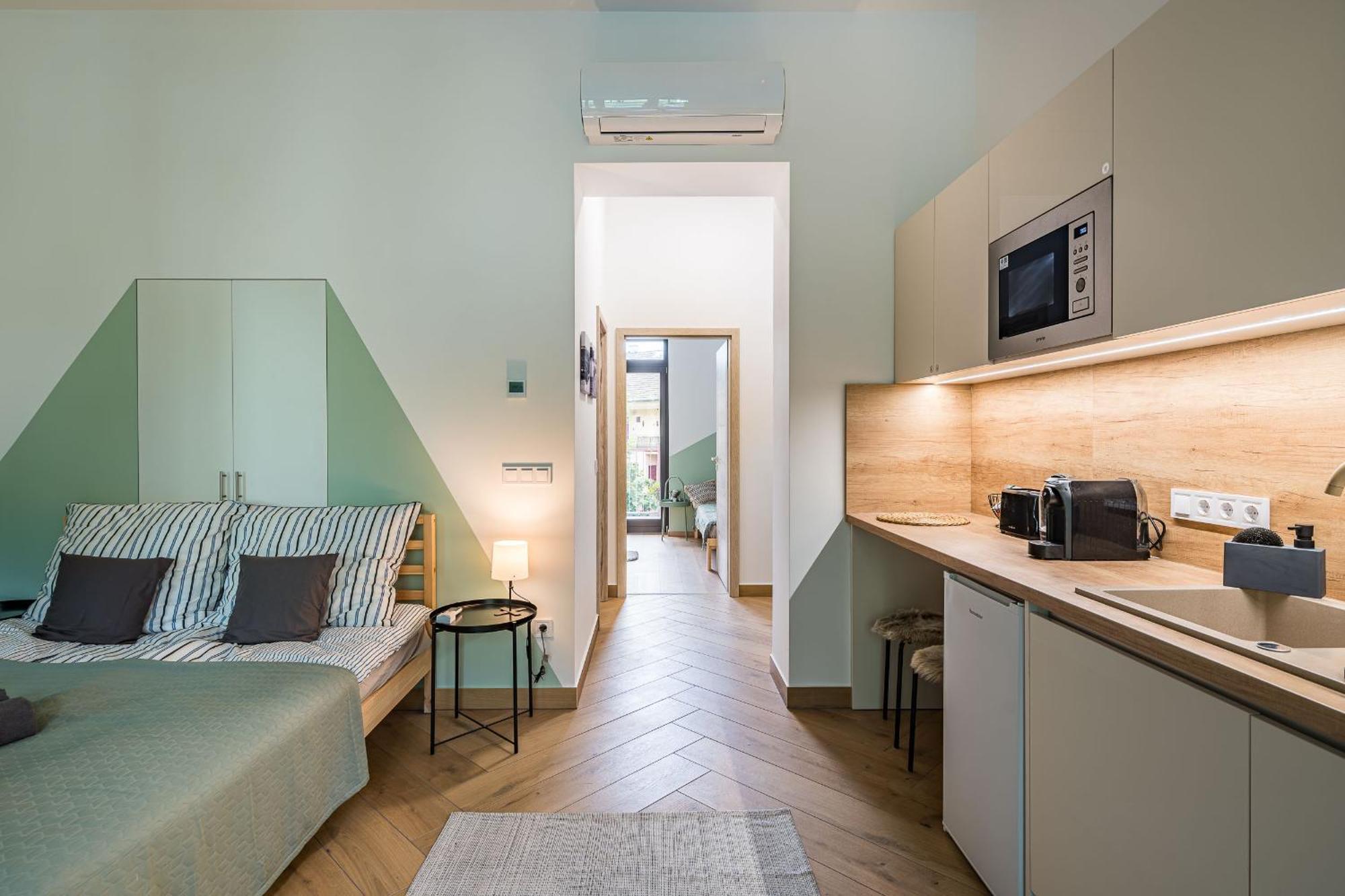 Stafetahaz Apartmanok Vác Екстериор снимка