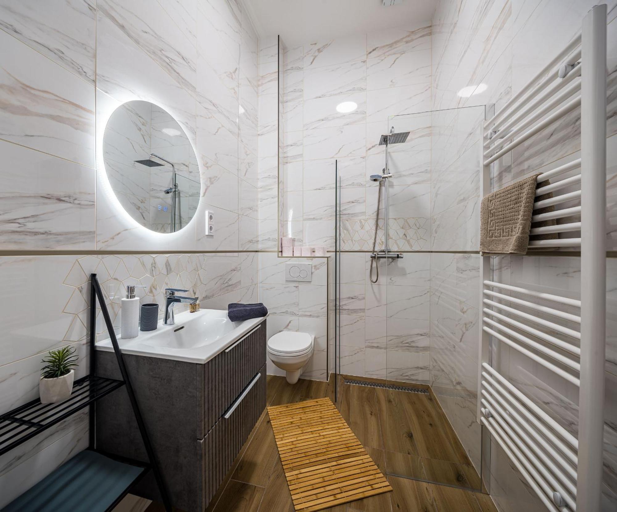 Stafetahaz Apartmanok Vác Екстериор снимка