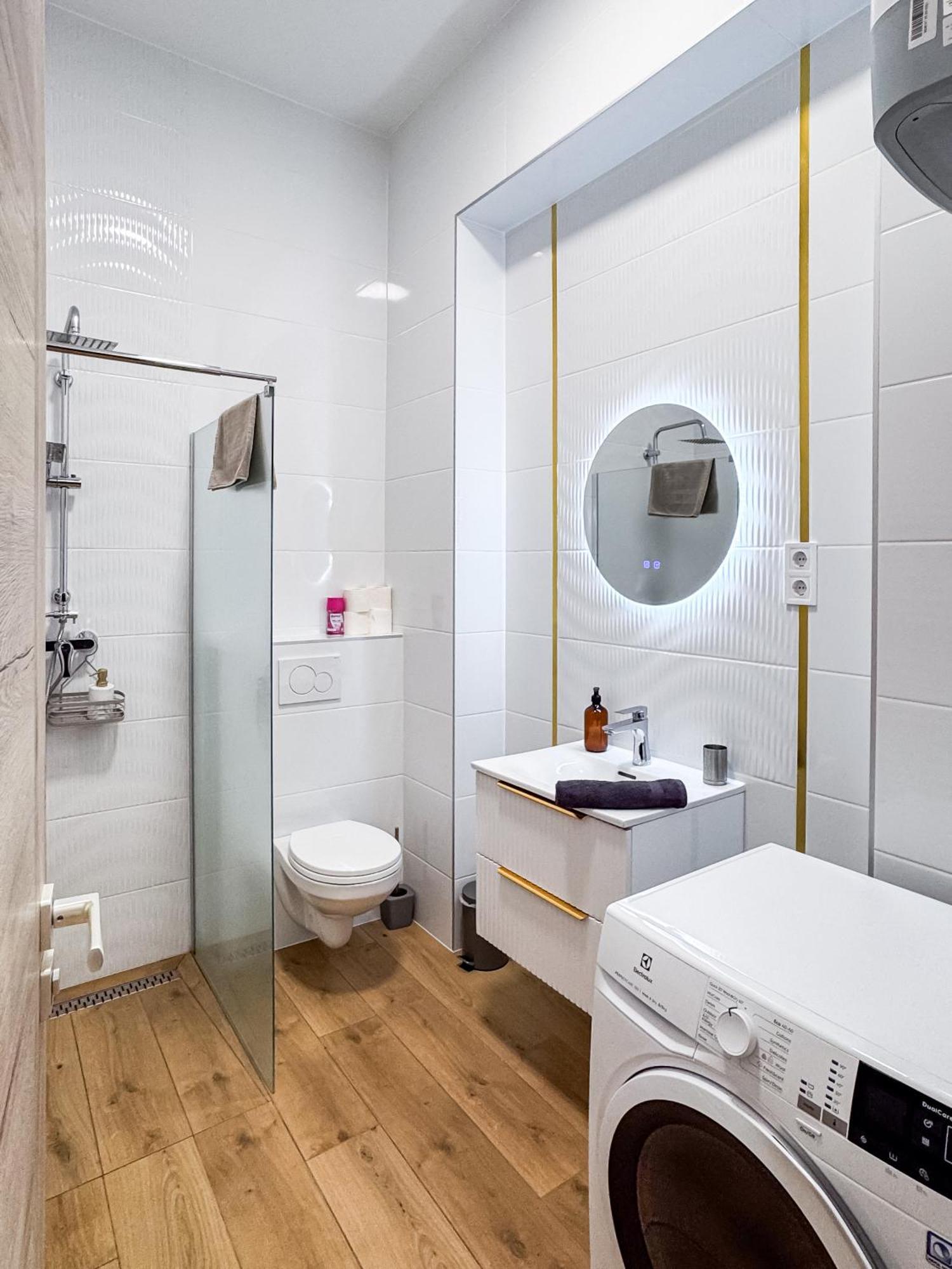 Stafetahaz Apartmanok Vác Екстериор снимка